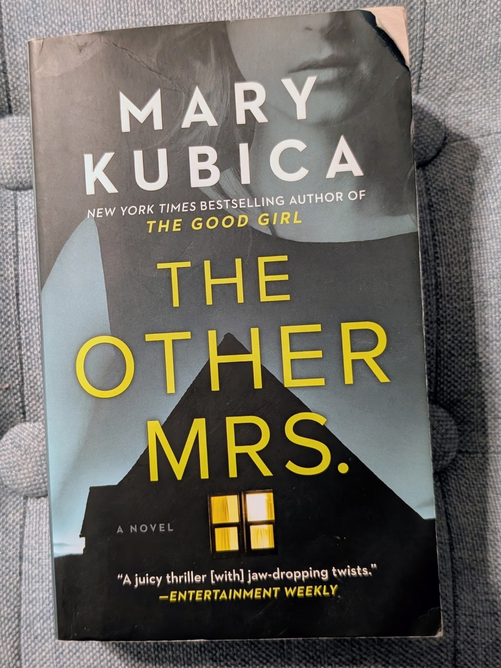 Book Bundle - Picture 3 of 4